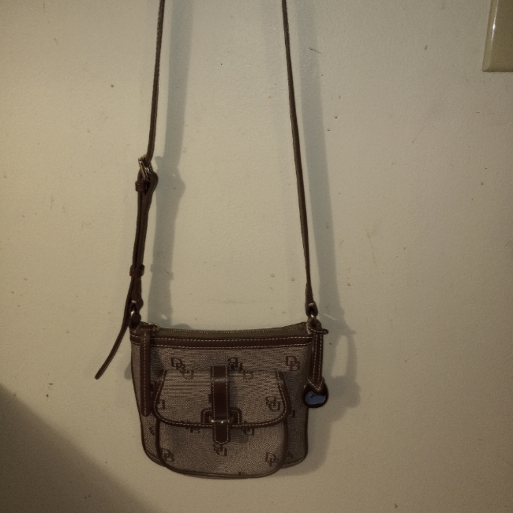 Dooney and Bourke Crossbody purse